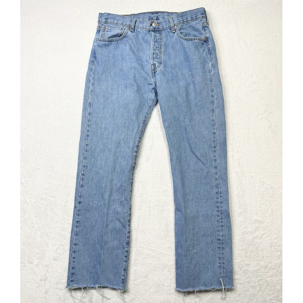 Levis 501 Jeans Mens 34x34‎ Light Blue Denim Raw Hem Measures 32x29 Classic